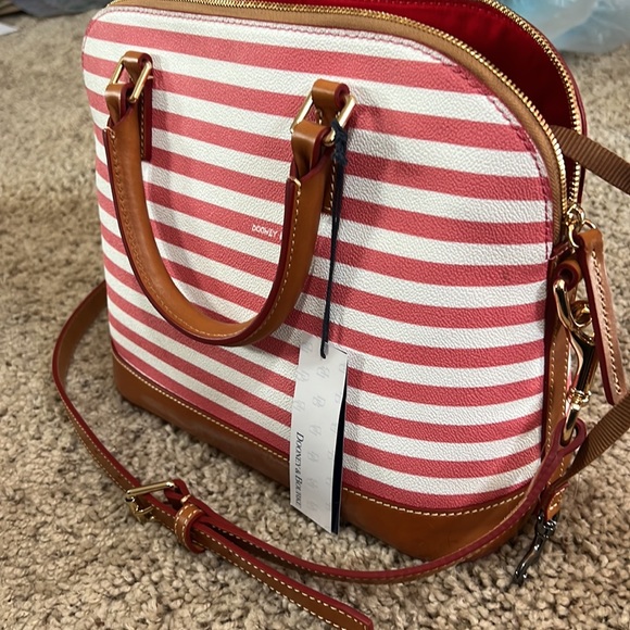 🆕Dooney Bourke Handbag/ Wallet🎄 - Picture 2 of 6